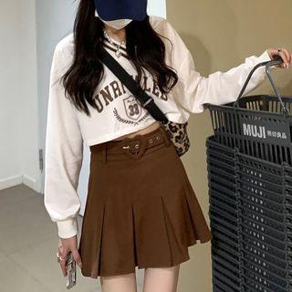 Lettering Cropped Sweatshirt / Pleated Skirt