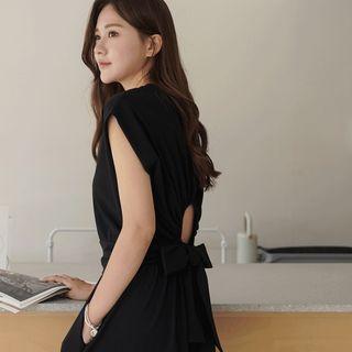Set: Tie-back T-shirt + Slit-side Culottes