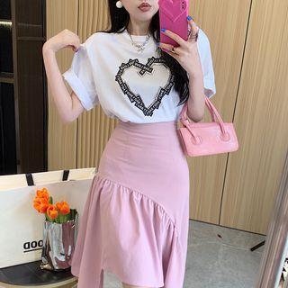 Lettering Heart T-shirt / Irregular Midi A-line Skirt
