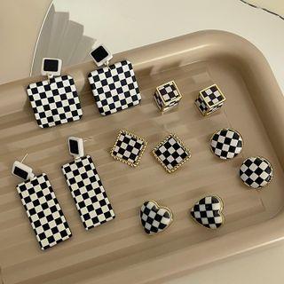 Checkered Earring (various Designs)
