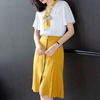 Set: Plain Short Sleeve Blouse + Front Zip Flared Skirt