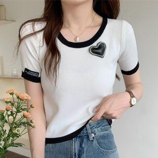 Rhinestone Heart Contrast Trim T-shirt