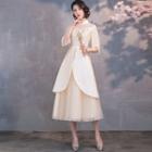 Embroidered Flared-sleeve Chinese Traditional Wedding Gown