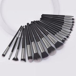 Set Of 20: Makeup Brush Set Of 20 - Silver & Black - One Size