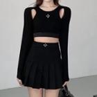 Cold-shoulder Printed Crop T-shirt / Pleated A-line Skirt