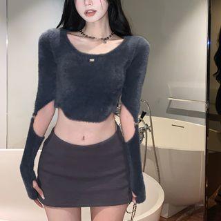 Round-neck Cut-out Furry Knit Crop Top Gray - One Size