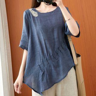 Embroidered Asymmetrical Hem Blouse
