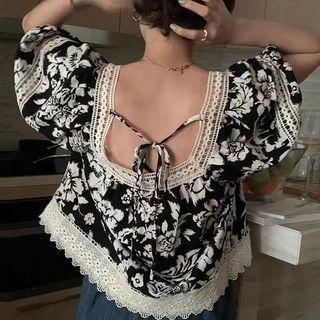 Short-sleeve Floral Lace Trim Blouse White Flowers - Black - One Size