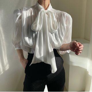 Elbow-sleeve Bow-neck Blouse