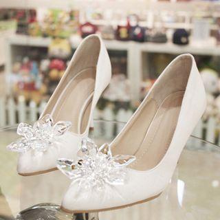 Pointed Crystal Pumps