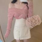 Faux Pearl Crisscross Knit Top / Zip-up Mini A-line Skirt