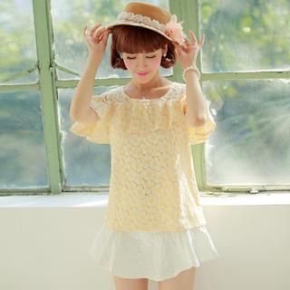 Off-shoulder Ruffle Lace Top