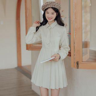Long-sleeve Pleated Dress / Pattern Vest
