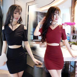 V-neck Cutout Short-sleeve Bodycon Dress