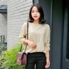 Round-neck Loose-fit Light Knit Top