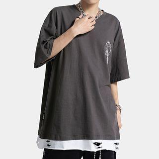 Mock Two-piece Short-sleeve Crisscross Print T-shirt
