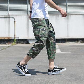Camo Cropped Pants