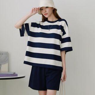 Set: Stripe Boxy T-shirt + Shorts