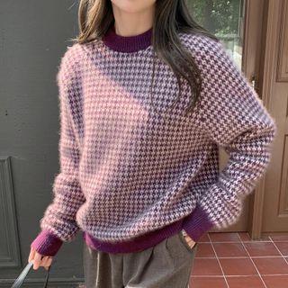 Crew Neck Houndstooth Sweater