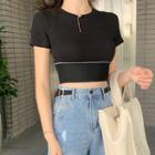 Cropped Short-sleeve T-shirt / Distressed Harem Jeans