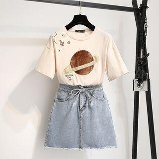Set: Short-sleeve Planet Applique T-shirt + Denim Mini Skirt