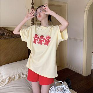 Elbow-sleeve Bear Print T-shirt / High-waist Shorts