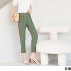 Mid-rise Plain Crop Tapered Pants