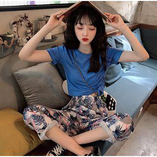 Short-sleeve T-shirt / Floral Wide-leg Pants