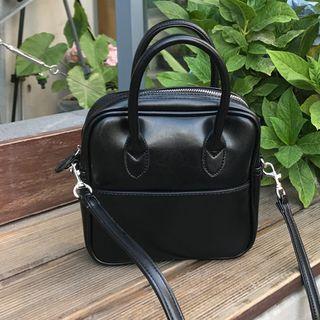 Faux Leather Zipper Handbag With Shoulder Strap