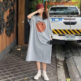3/4-sleeve Smiley Face Midi T-shirt Dress
