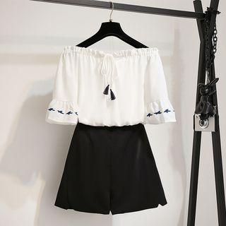 Set: Elbow-sleeve Tasseled Top + Shorts