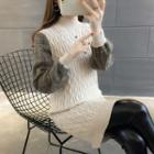 Long-sleeve Plaid Panel Cable Knit Dress