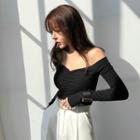 Off-shoulder Long-sleeve Shirred T-shirt