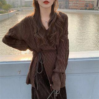 V-neck Sweater / Pleated Midi Skirt