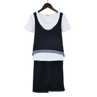 Set: Short-sleeve T-shirt + Sleeveless Top + Skirt