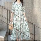 Feather Print Elbow-sleeve Midi A-line Dress