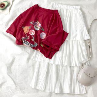 Printed Short-sleeve T-shirt / Layered A-line Midi Skirt
