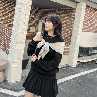Long-sleeve Bow-accent Sweatshirt