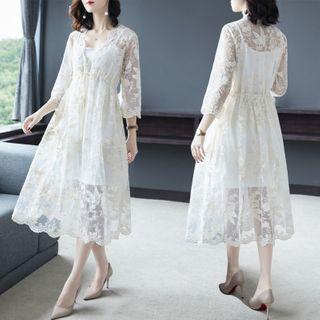 Lace 3/4-sleeve Midi Shift Dress