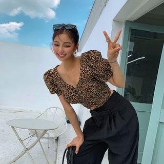 Puff-sleeve Shirred Leopard Crop Top