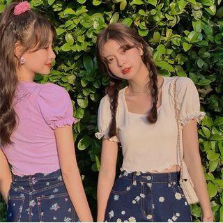 Lettuce Edge Puff-sleeve Cropped Top