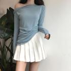 Long-sleeve Diagonal Neckline T-shirt