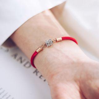 Turnable Bead Red String Bracelet