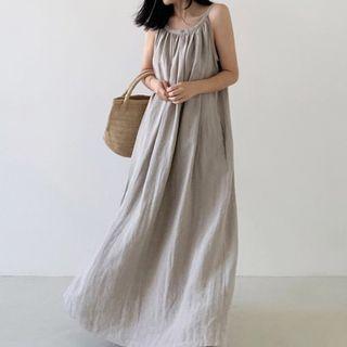 Sleeveless Spagehtti-strap Maxi Dress
