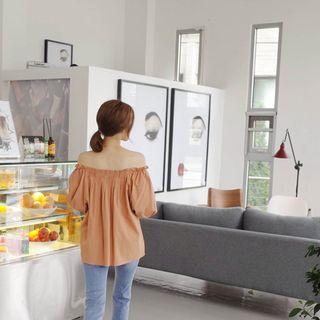 Off-shoulder Pintuck Top