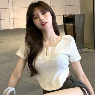 Short-sleeve Asymmetrical Hem Button-up Crop Top