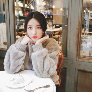 Crew-neck Faux-fur Top