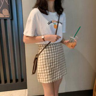 Short Sleeve Letter Print T-shirt / Check A-line Skirt