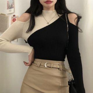 Long-sleeve Off-shoulder Mock Neck Color Block Knit Top