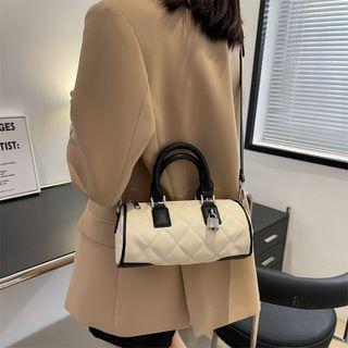 Contrast Trim Quilted Crossbody Bag
